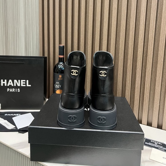 Chanel Black Women's Boots - Picture 3 of 4